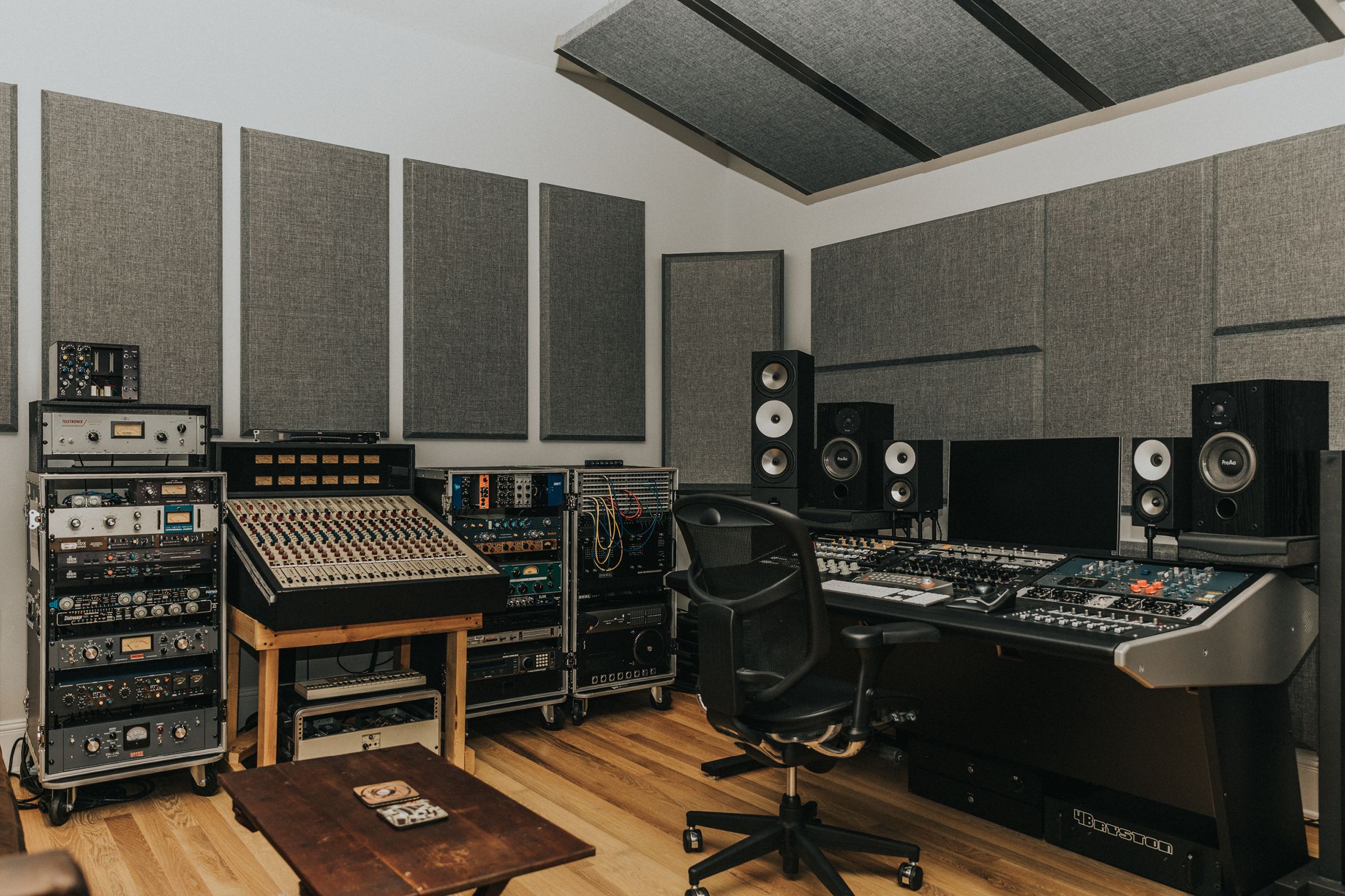 Best Acoustic Treatment for Home Studio